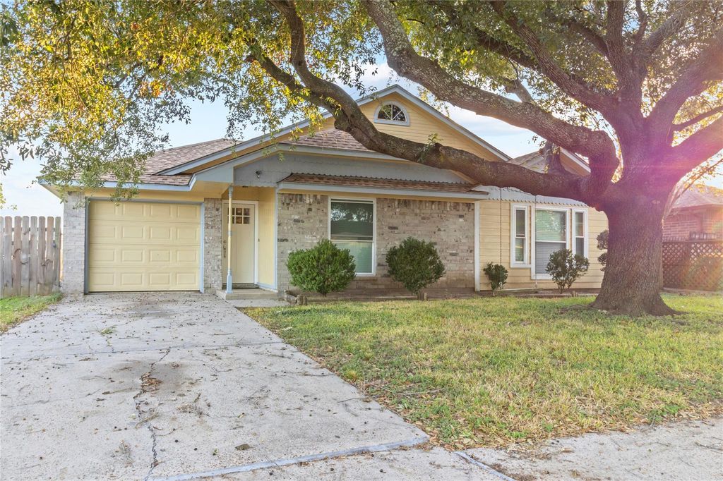 5310 Findlay Drive, Pasadena, TX 77505