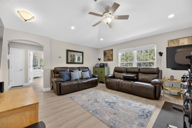 18947 DUQUESNE DRIVE, Tampa, FL 33647