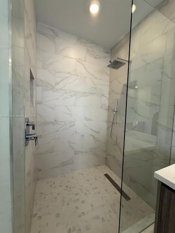 19616 NE 14 CT, Miami, FL 33179