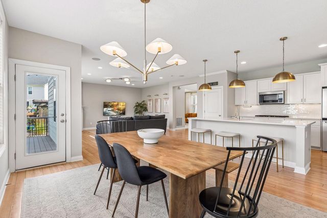 11236 Whitewater Drive, Woodbury, MN 55129