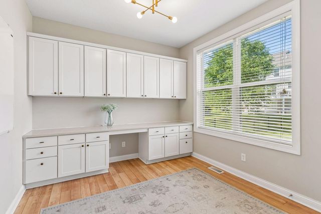 11236 Whitewater Drive, Woodbury, MN 55129