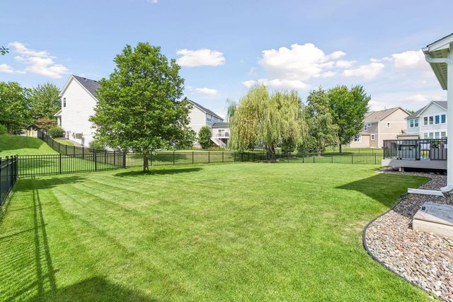 11236 Whitewater Drive, Woodbury, MN 55129