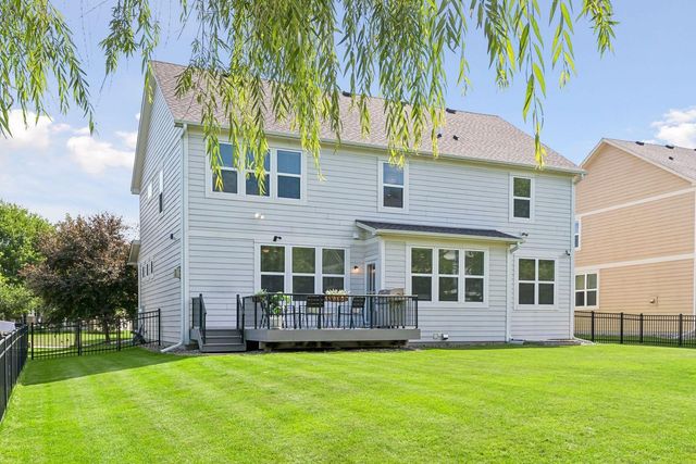 11236 Whitewater Drive, Woodbury, MN 55129