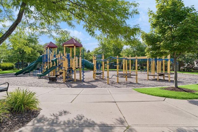 11236 Whitewater Drive, Woodbury, MN 55129