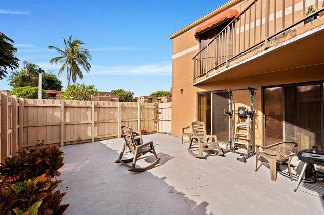 6139 Seven Springs Boulevard, Greenacres, FL 33463