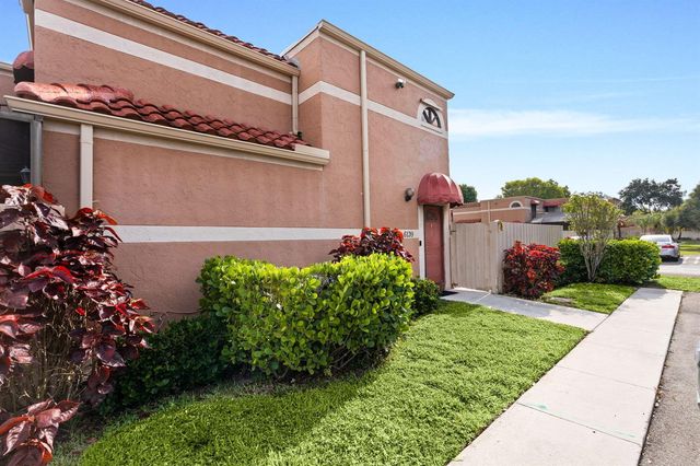 6139 Seven Springs Boulevard, Greenacres, FL 33463