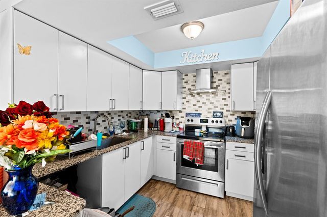 6139 Seven Springs Boulevard, Greenacres, FL 33463