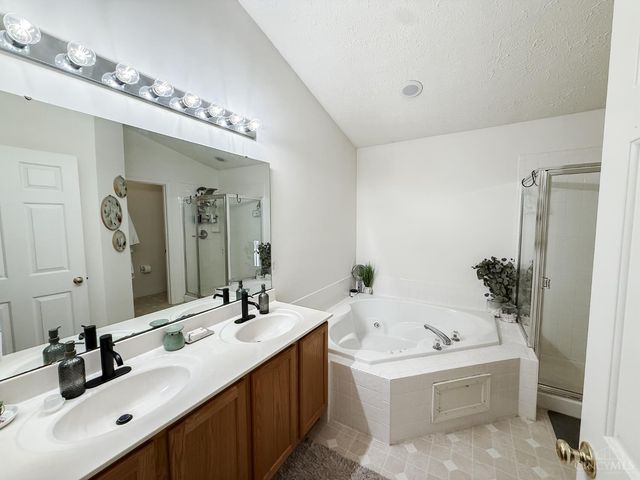 807 Cherry Hill Lane, Lebanon, OH 45036