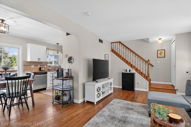 622 Elizabeth Street, Milford, MI 48381