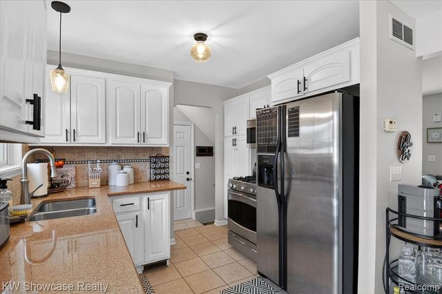 622 Elizabeth Street, Milford, MI 48381