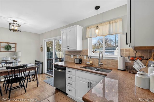 622 Elizabeth Street, Milford, MI 48381