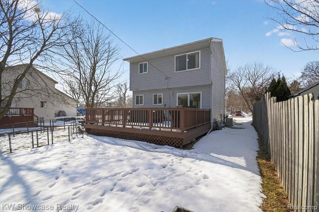 622 Elizabeth Street, Milford, MI 48381