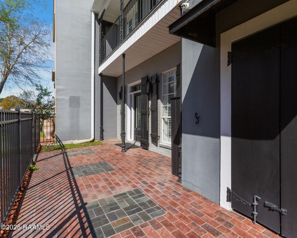 215 Ursuline Street, Lafayette, LA 70506