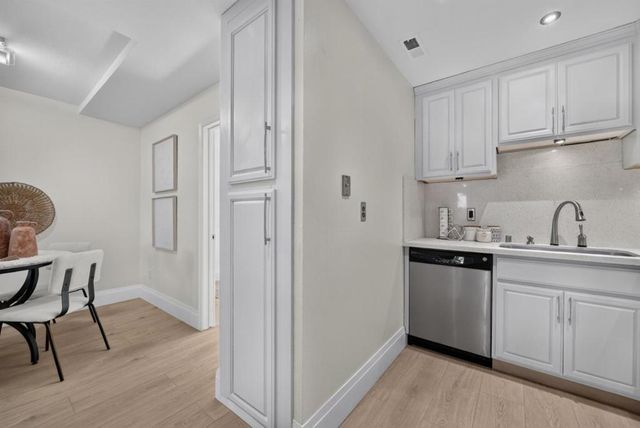 379 Dunsmuir Terrace 3, Sunnyvale, CA 94085