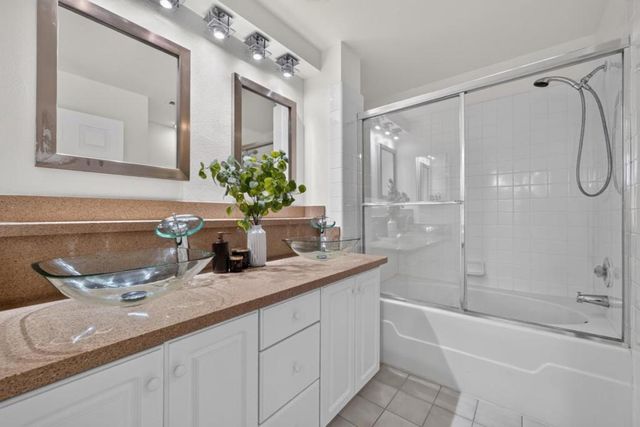 379 Dunsmuir Terrace 3, Sunnyvale, CA 94085