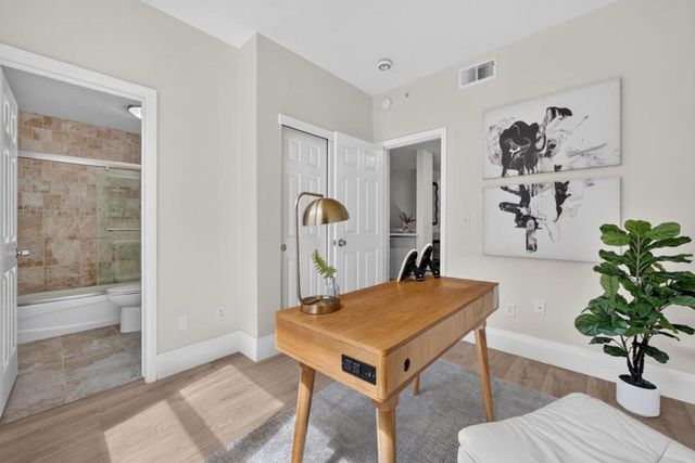 379 Dunsmuir Terrace 3, Sunnyvale, CA 94085