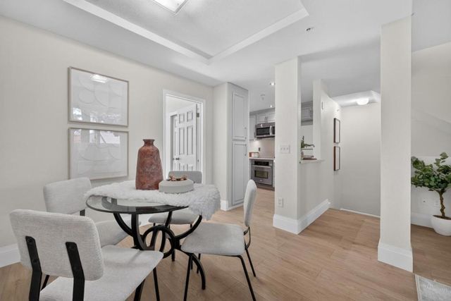 379 Dunsmuir Terrace 3, Sunnyvale, CA 94085