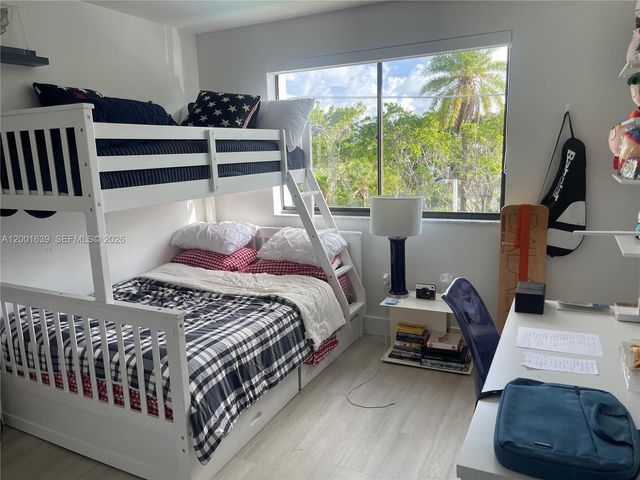 255 Galen Dr 3D, Key Biscayne, FL 33149