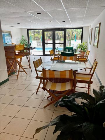 255 Galen Dr 3D, Key Biscayne, FL 33149