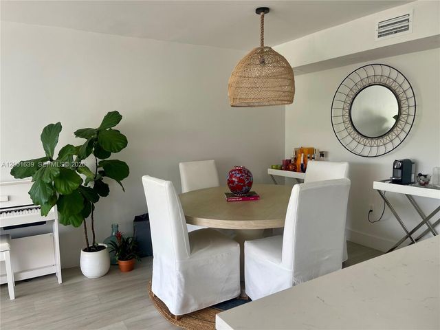 255 Galen Dr 3D, Key Biscayne, FL 33149