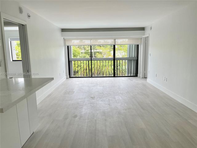 255 Galen Dr 3D, Key Biscayne, FL 33149