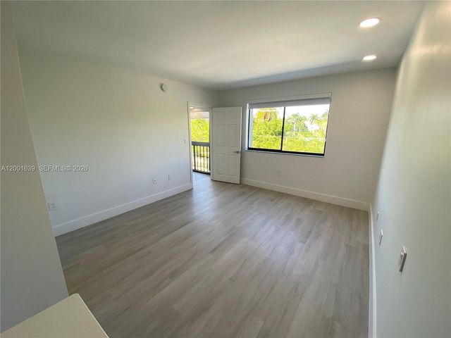 255 Galen Dr 3D, Key Biscayne, FL 33149