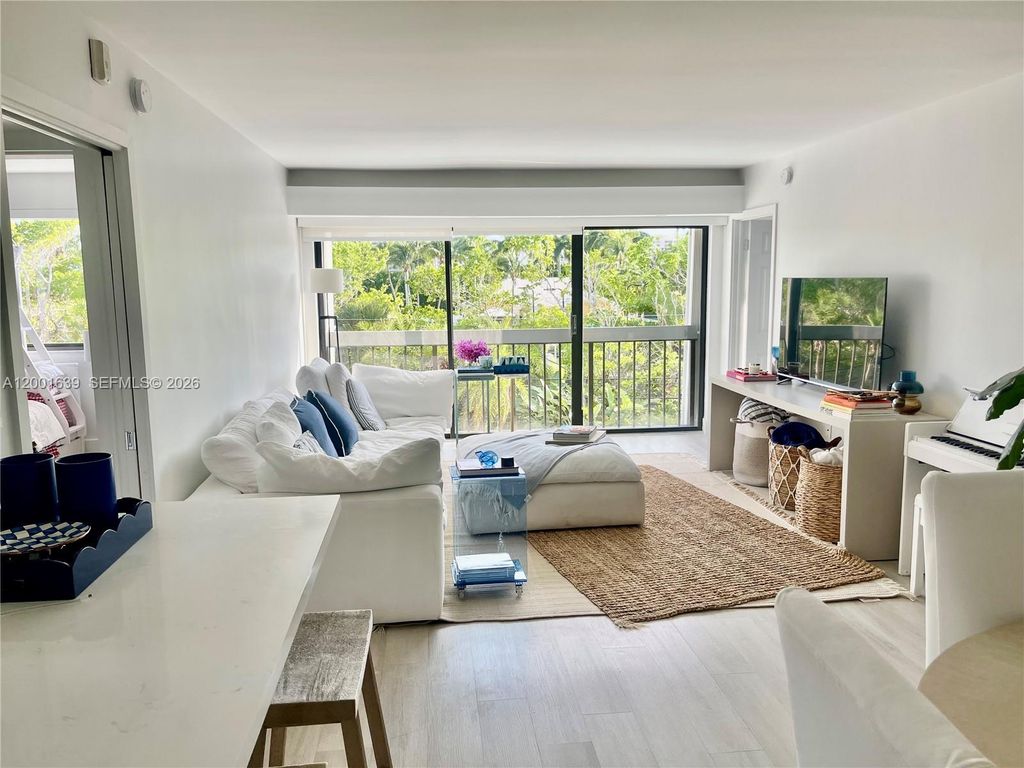 255 Galen Dr 3D, Key Biscayne, FL 33149