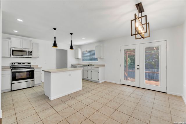 4527 Sherwood, San Antonio, TX 78217