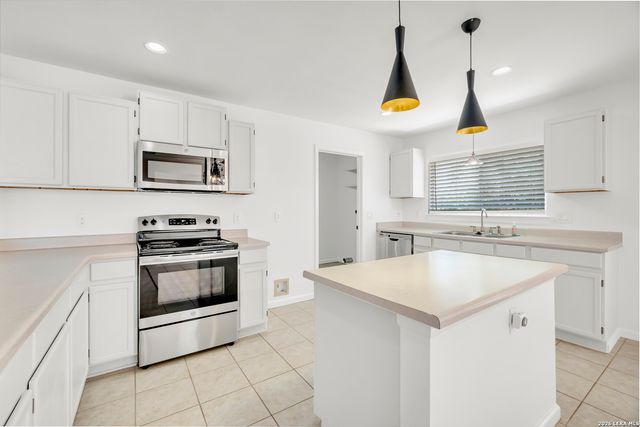 4527 Sherwood, San Antonio, TX 78217