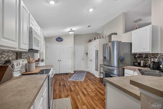 4890 Hilarita Cir, Pace, FL 32571