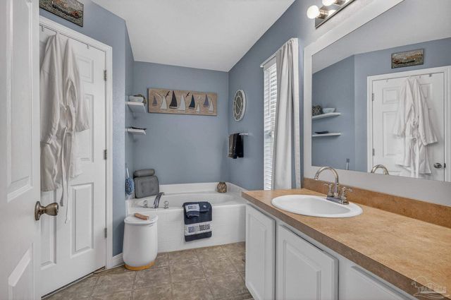 4890 Hilarita Cir, Pace, FL 32571