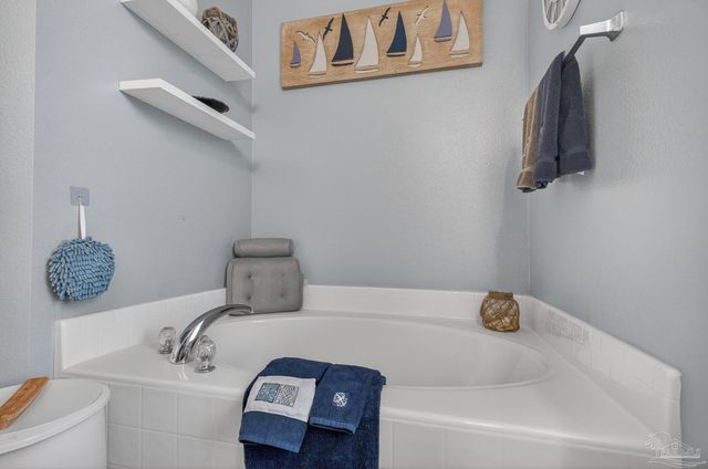 4890 Hilarita Cir, Pace, FL 32571