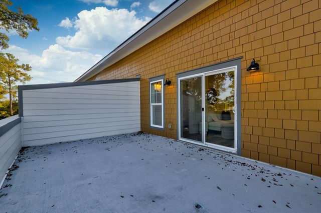 1150 Valdosta Unit 301, North Charleston, SC 29405
