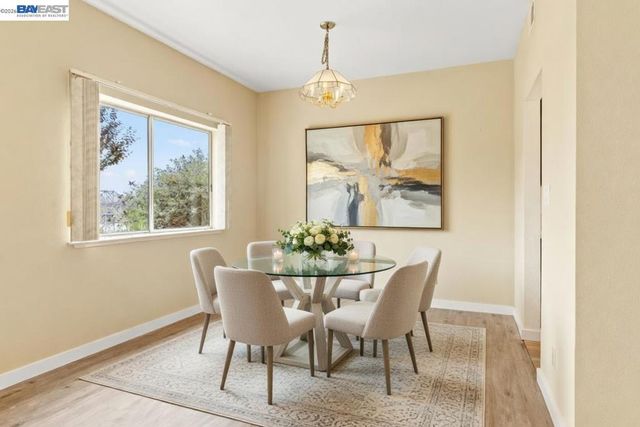104 Bridgeview Ct, Crockett, CA 94525