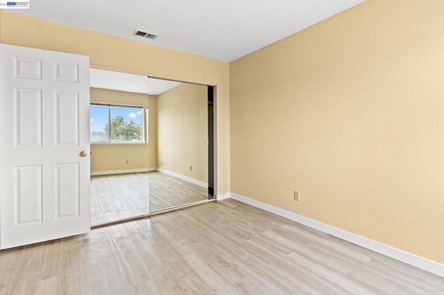 104 Bridgeview Ct, Crockett, CA 94525