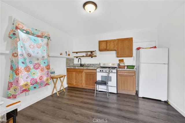 750 E 48th, Los Angeles, CA 90011