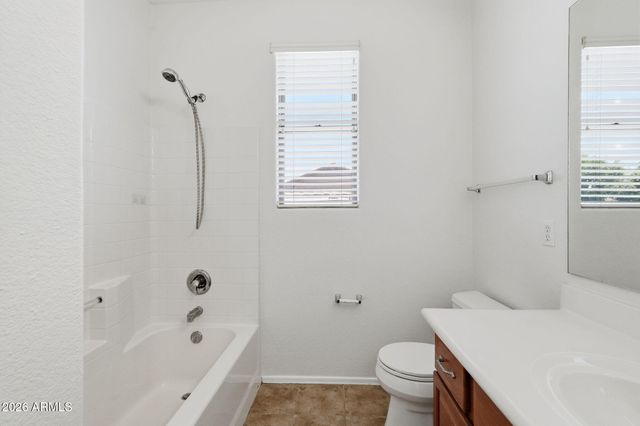 4094 E BELLERIVE Drive, Chandler, AZ 85249