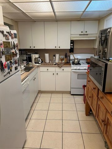 18051 NW 68th Avenue K104, Hialeah, FL 33015