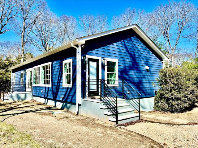 38 Railroad Avenue, East Hampton, NY 11937