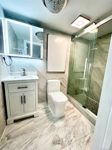 38 Railroad Avenue, East Hampton, NY 11937