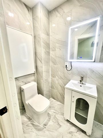 38 Railroad Avenue, East Hampton, NY 11937