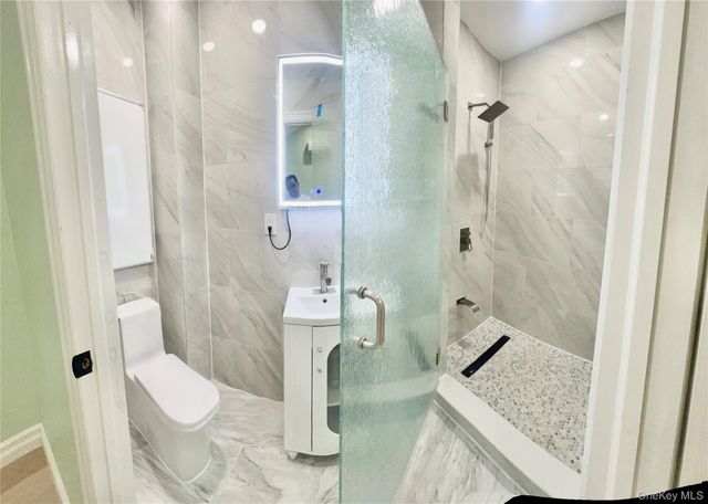 38 Railroad Avenue, East Hampton, NY 11937