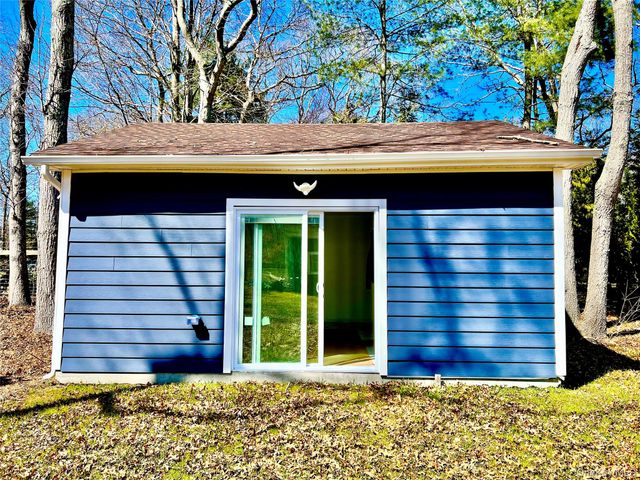 38 Railroad Avenue, East Hampton, NY 11937