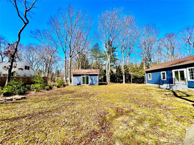 38 Railroad Avenue, East Hampton, NY 11937