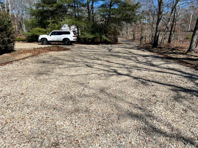 38 Railroad Avenue, East Hampton, NY 11937