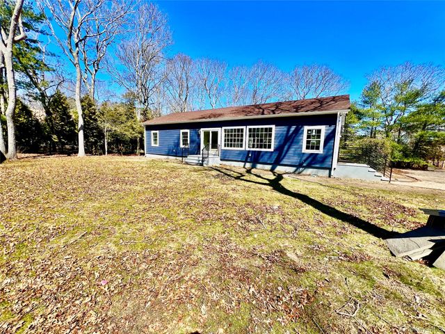 38 Railroad Avenue, East Hampton, NY 11937