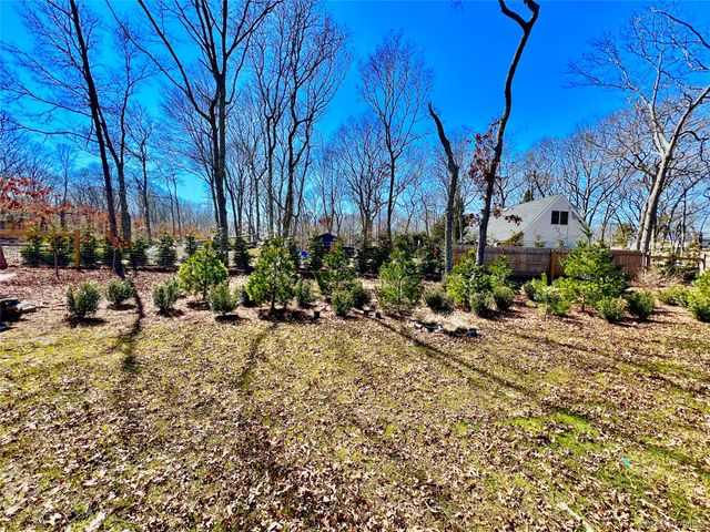 38 Railroad Avenue, East Hampton, NY 11937