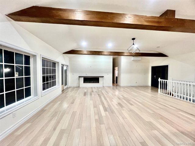 38 Railroad Avenue, East Hampton, NY 11937