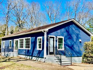 38 Railroad Avenue, East Hampton, NY 11937