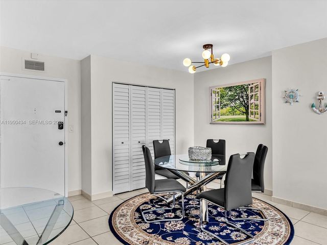 3140 S Ocean Dr 206, Hallandale Beach, FL 33009